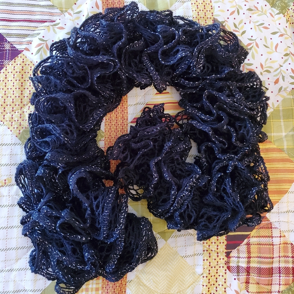 Black/Silver Glittee Ruffle Scarf